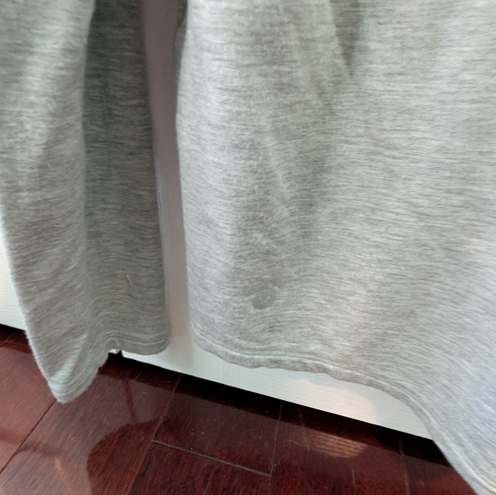 Lululemon Heathered gray top - Picture 3 of 3
